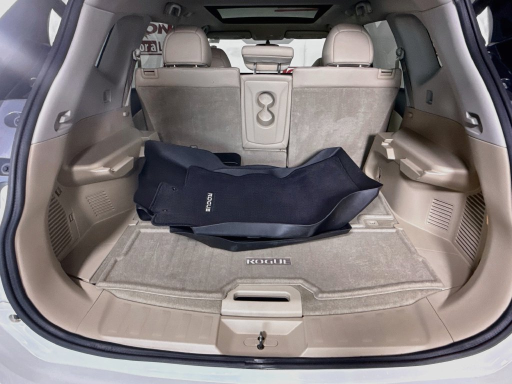 Used 2015 Nissan Rogue SL w/ SL Premium Package FWD image 29
