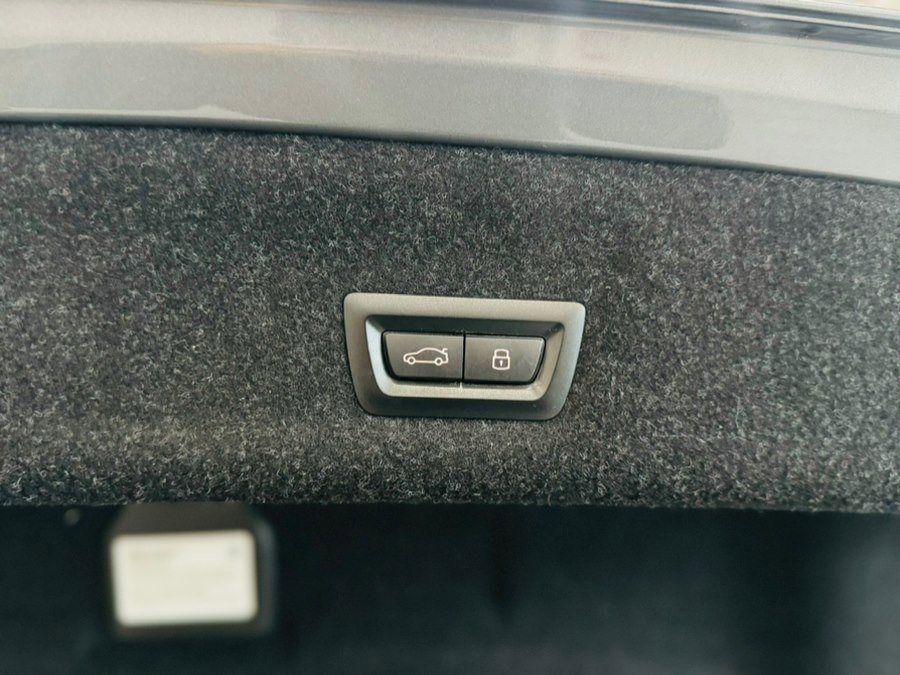 Used 2023 BMW M3 Competition w/ Executive Package image 9