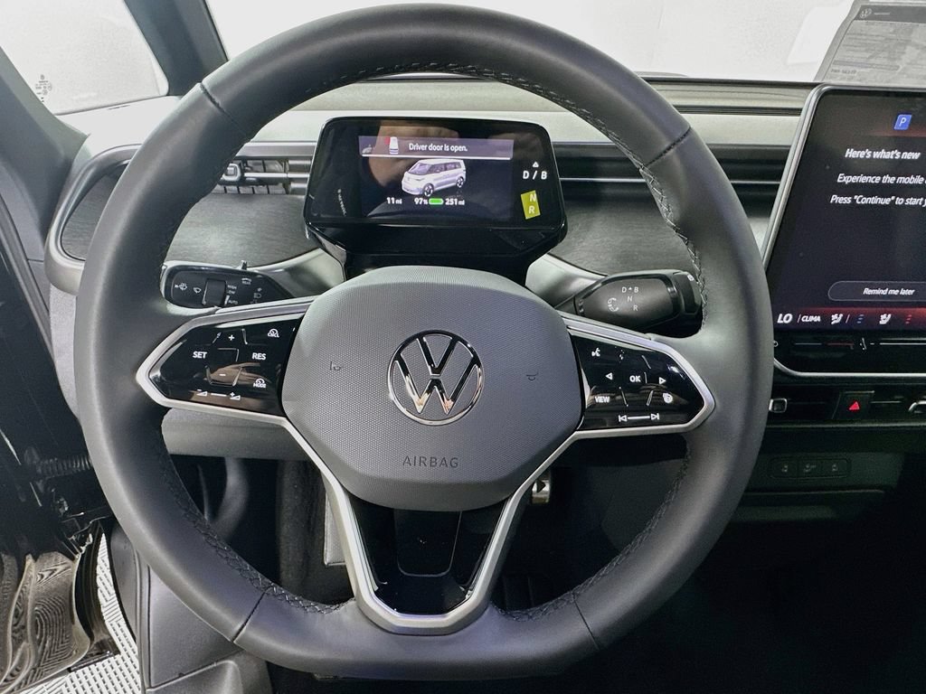 Used 2025 Volkswagen ID. Buzz Pro S RWD image 18