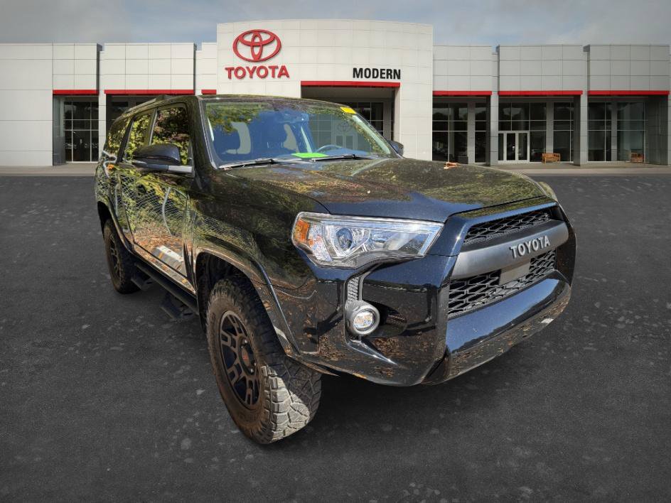 Used 2024 Toyota 4Runner SR5 Premium w/ Moonroof Package AWD/4WD image 3