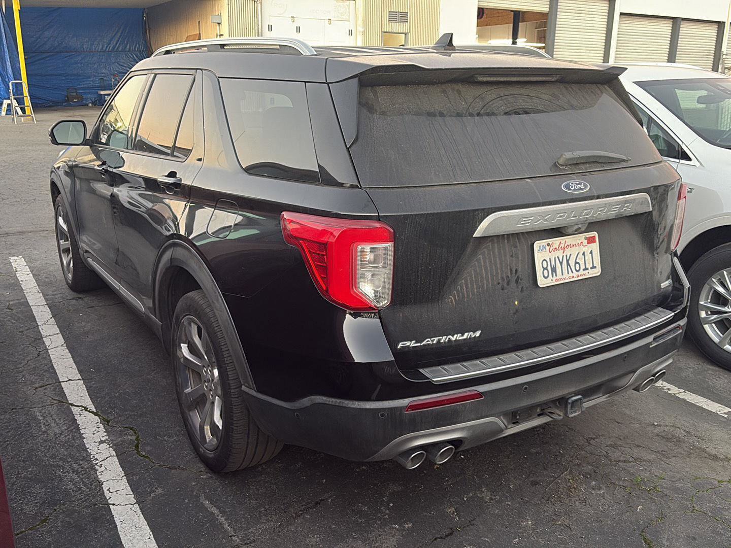 Used 2020 Ford Explorer Platinum w/ Premium Technology Package image 3