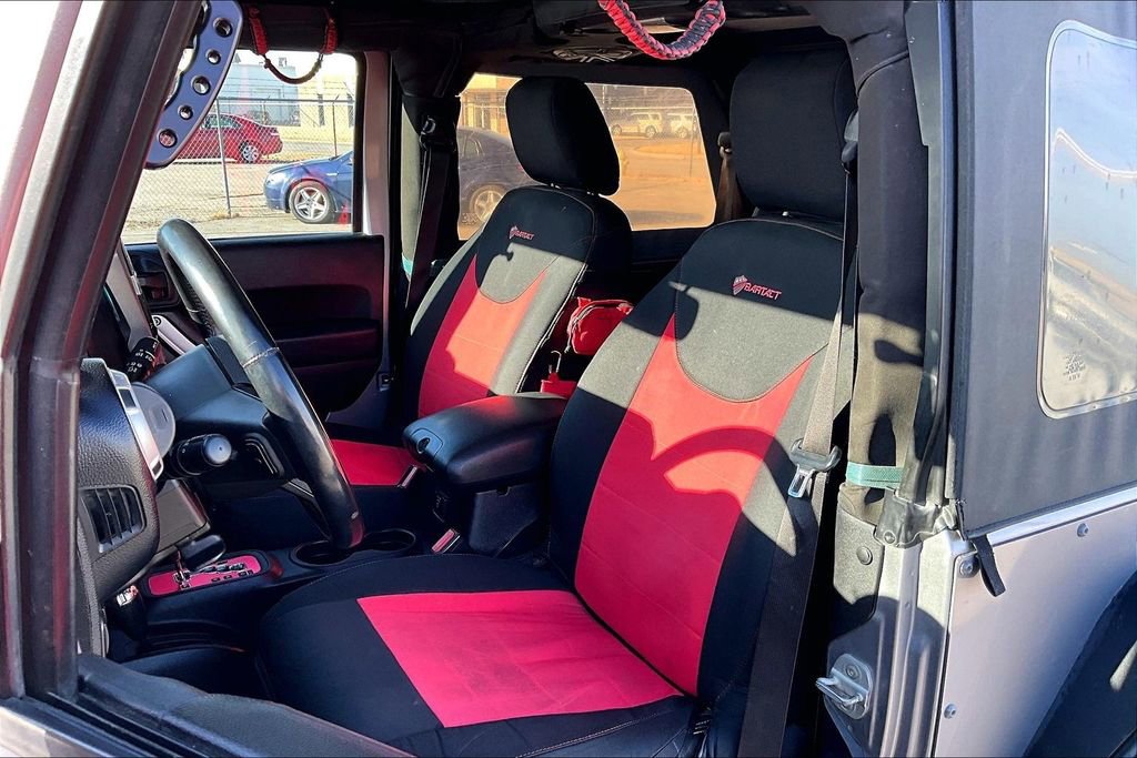 Used 2013 Jeep Wrangler Rubicon w/ PWR Convenience Group image 34