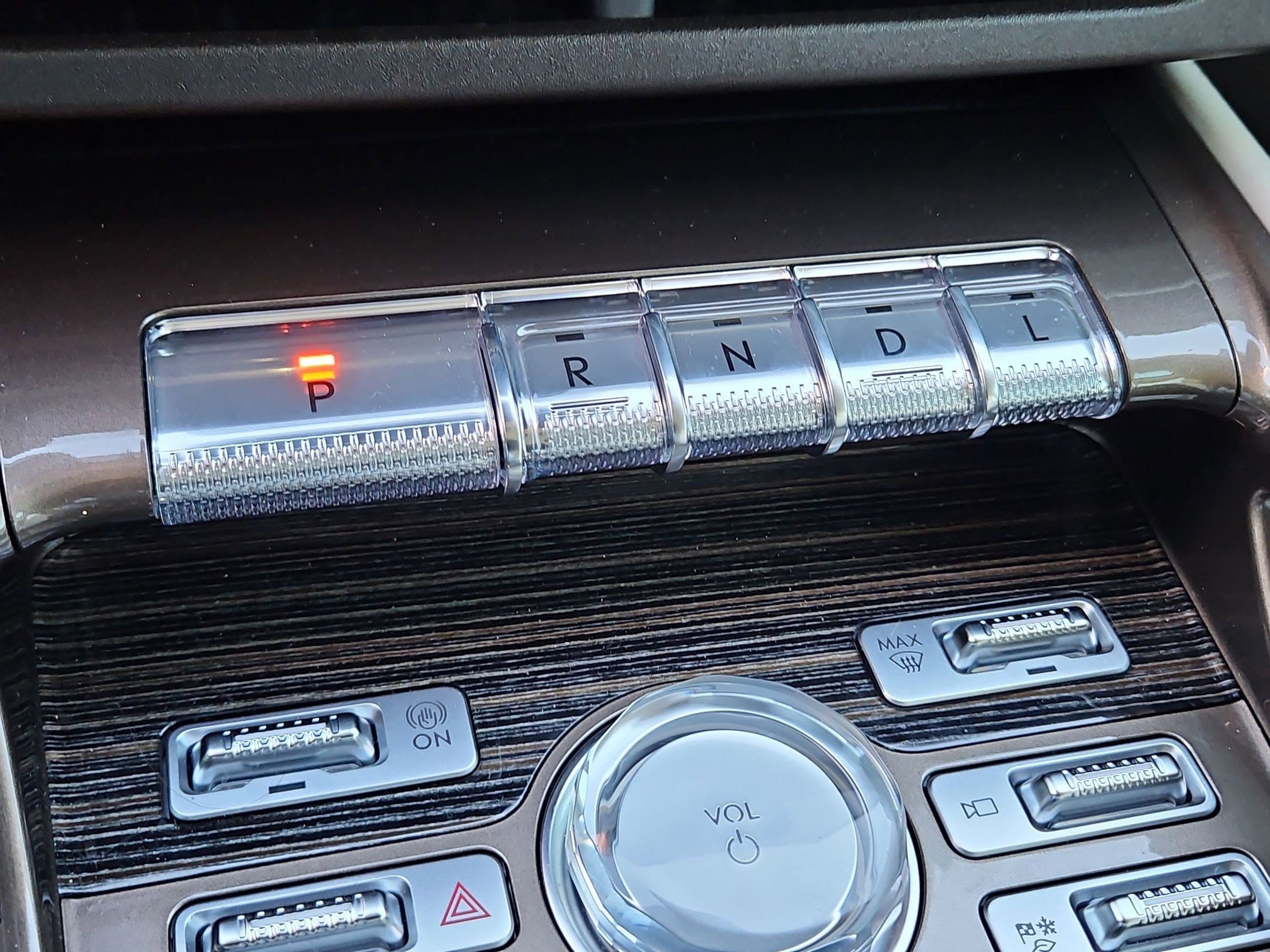 Used 2025 Lincoln Nautilus Black Label image 25