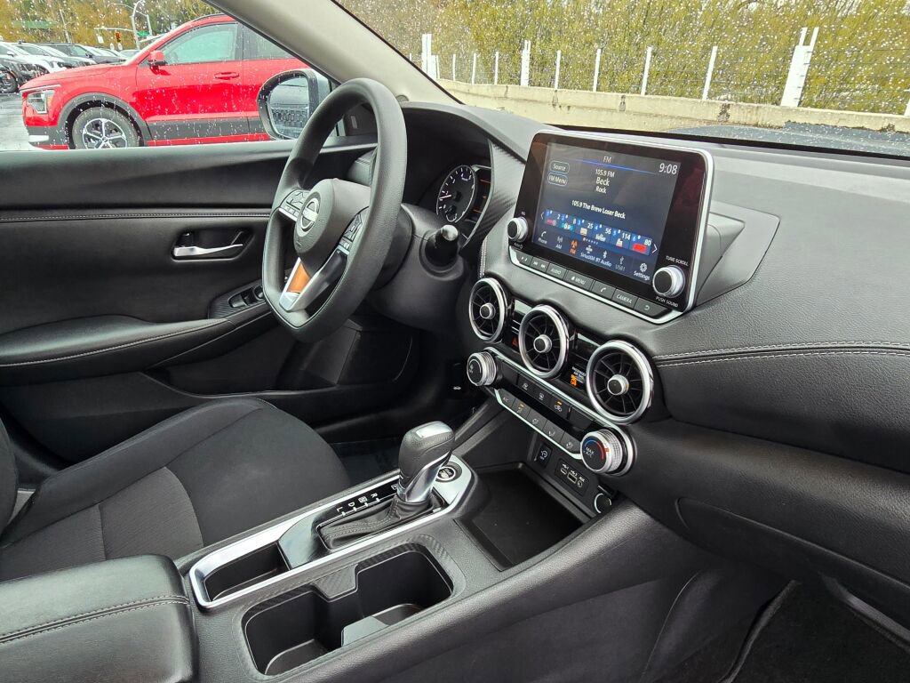 Used 2024 Nissan Sentra SV FWD image 11