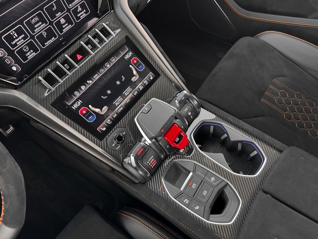 Used 2024 Lamborghini Urus Performante image 19