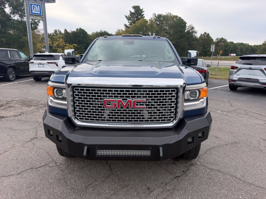 Used 2016 GMC Sierra 3500 Denali w/ Duramax Plus Package AWD/4WD image 2