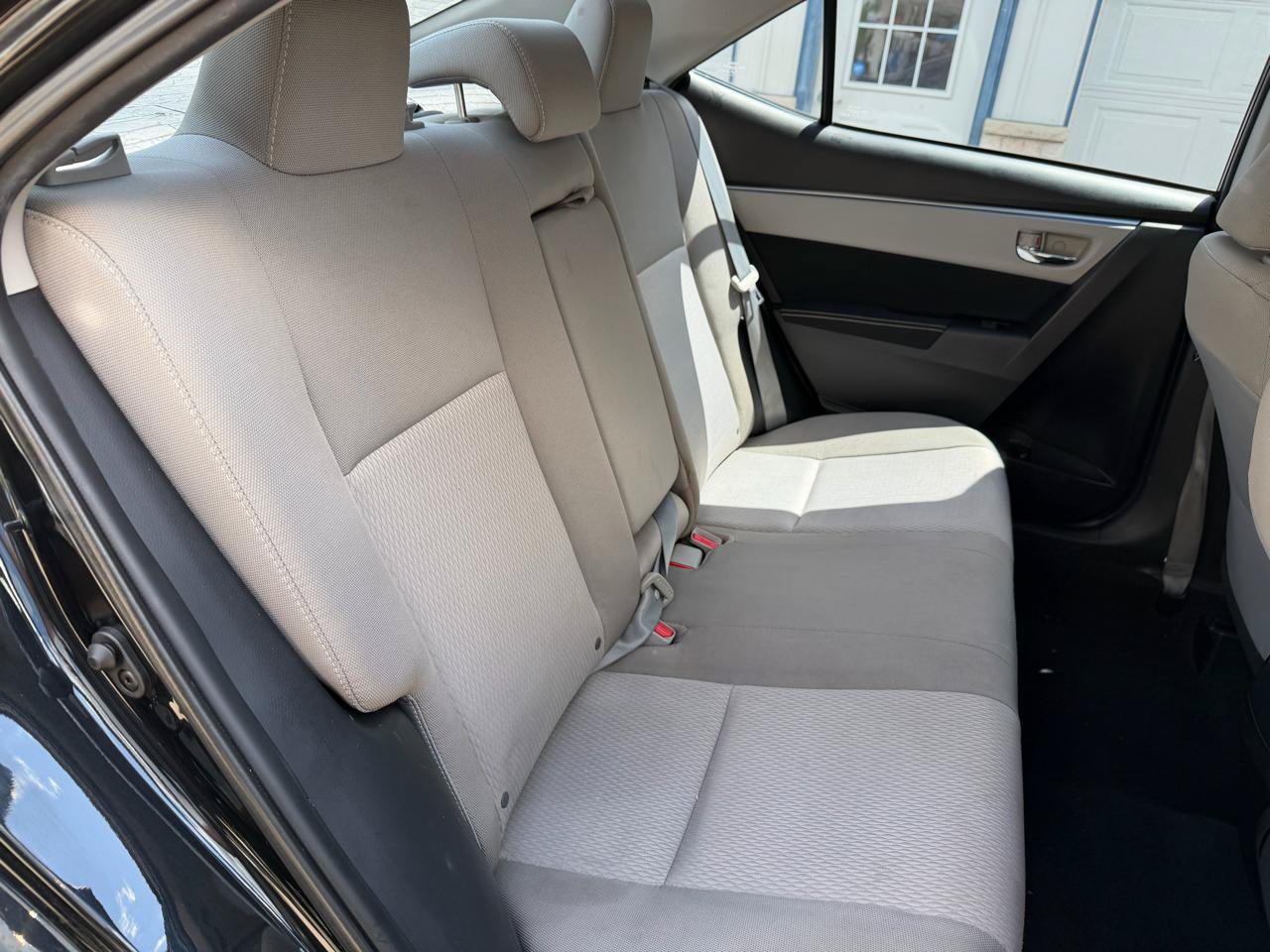 Used 2015 Toyota Corolla LE FWD image 15