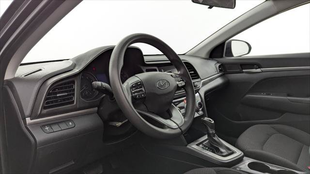 Used 2019 Hyundai Elantra SE w/ Cargo Package FWD image 24