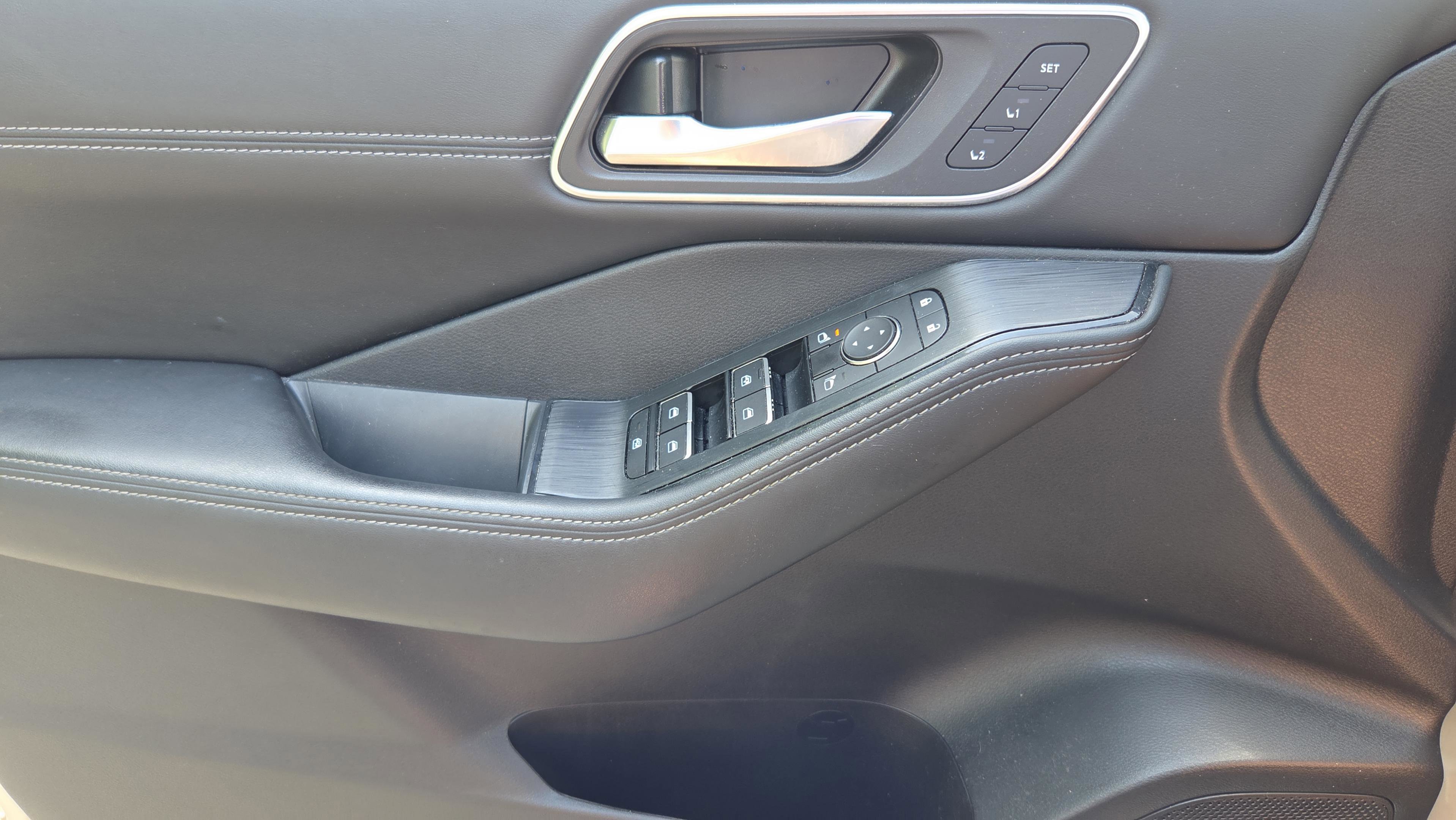 Used 2023 Nissan Rogue Platinum w/ Platinum Premium Package FWD image 28