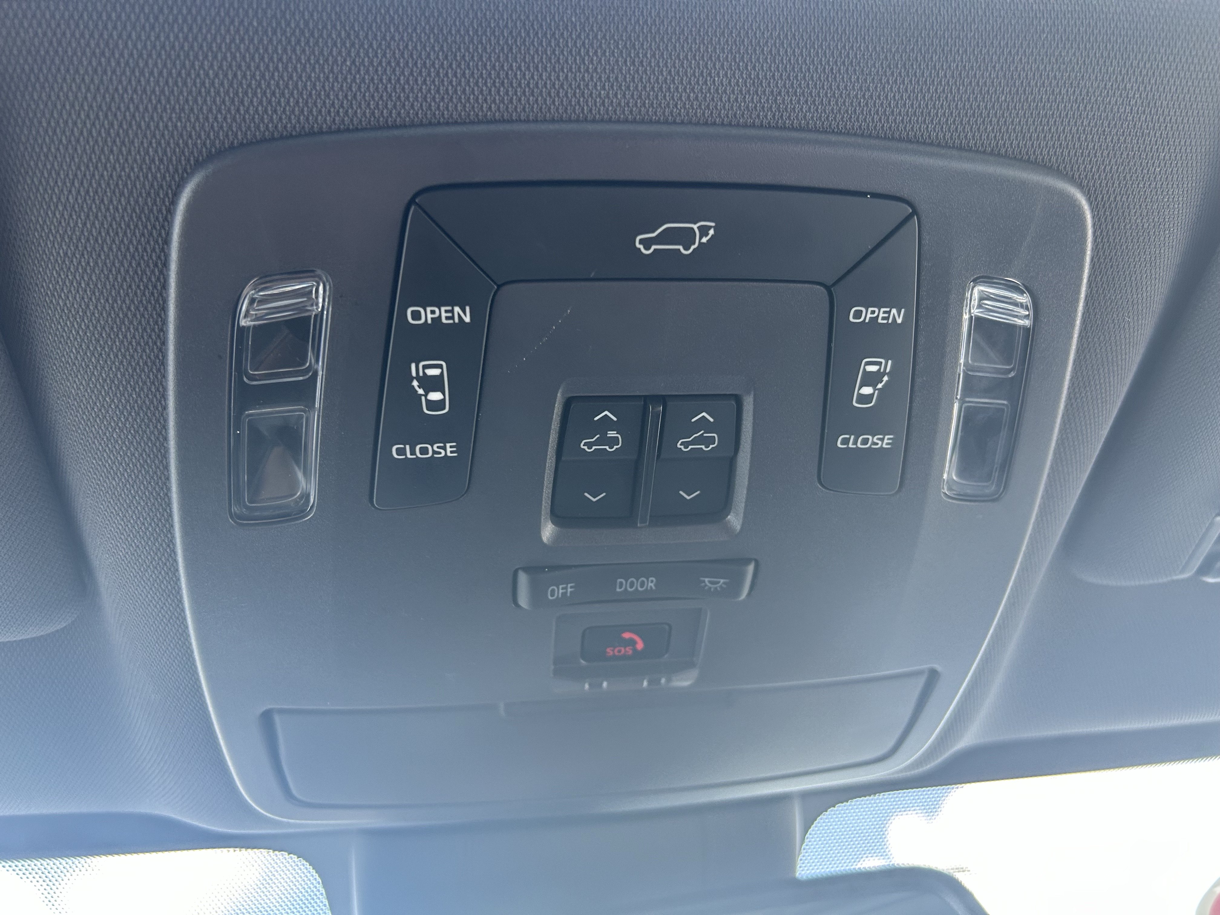 Certified 2022 Toyota Sienna XSE w/ XSE Plus Package FWD image 35