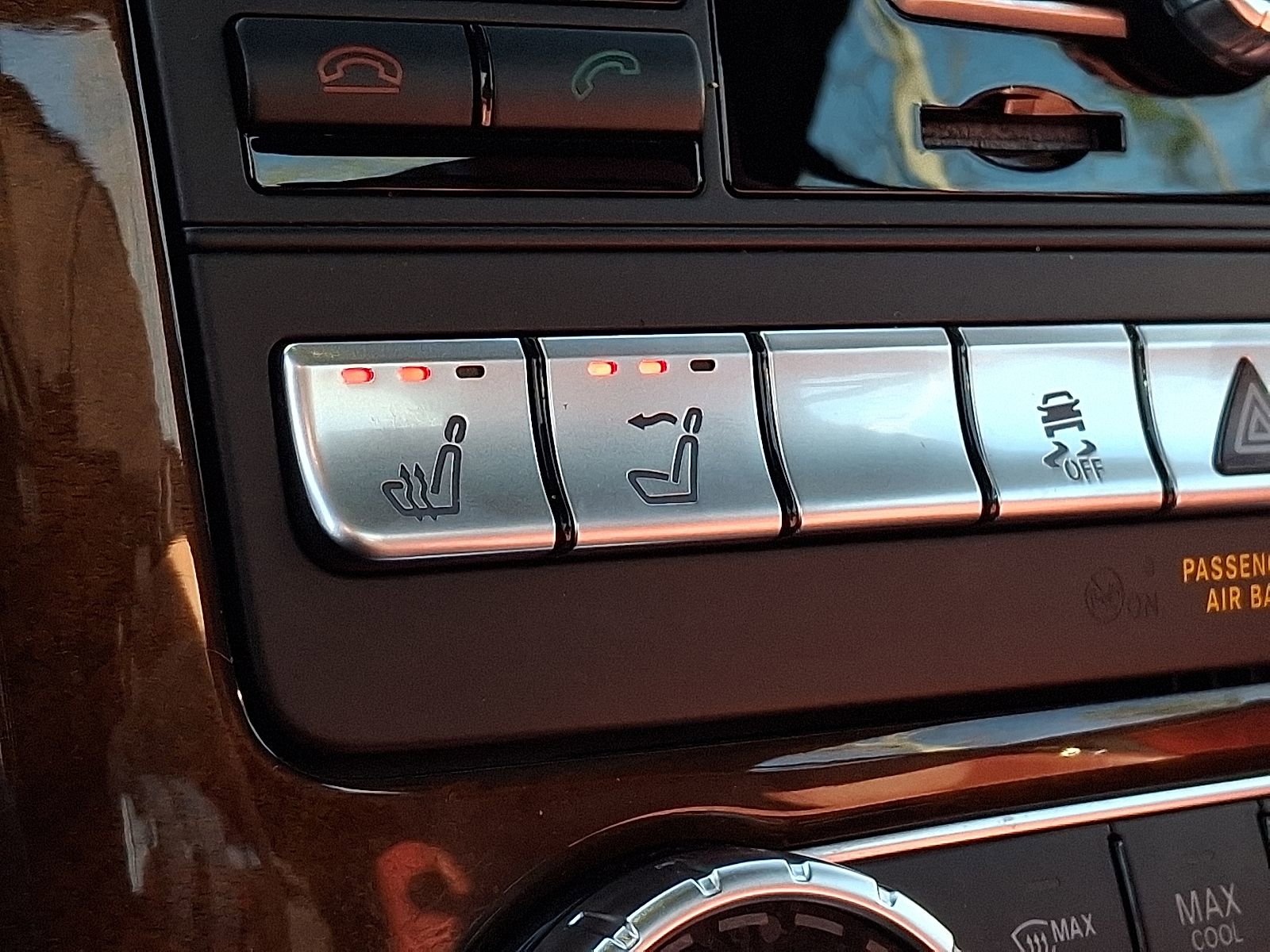 Certified 2016 Mercedes-Benz SLK 300 image 23