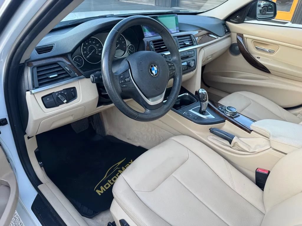 Used 2014 BMW 328i xDrive Sedan AWD/4WD image 5
