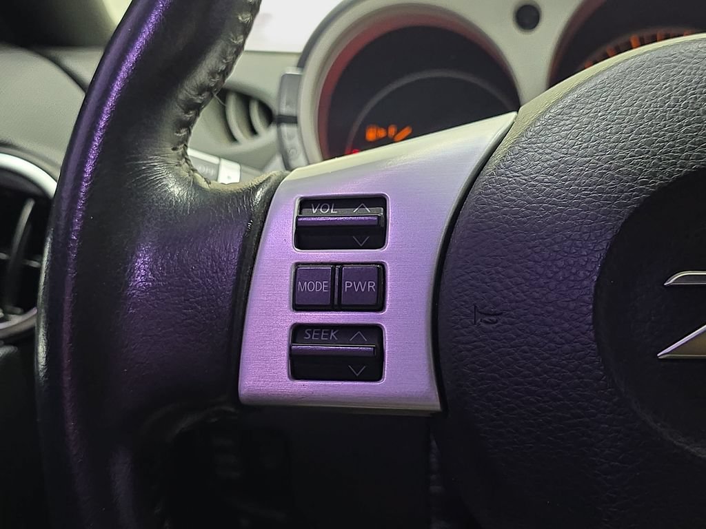 Used 2008 Nissan 350Z Enthusiast RWD image 17