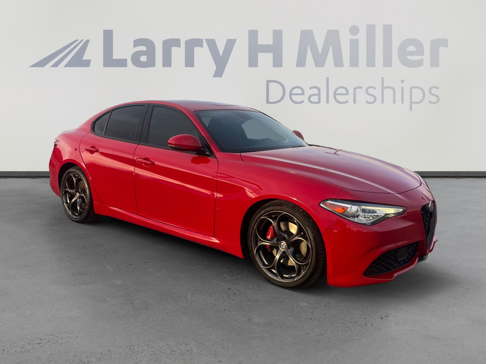 Used 2018 Alfa Romeo Giulia Base image 7