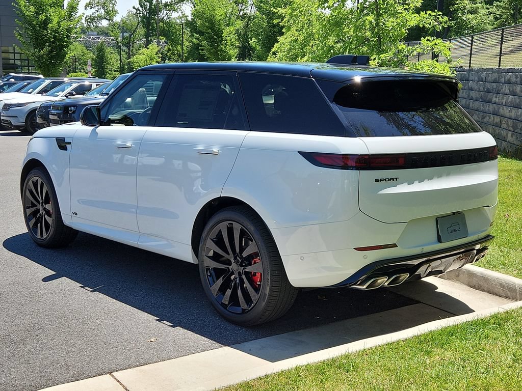 New 2026 Land Rover Range Rover Sport Dynamic SE AWD/4WD image 12