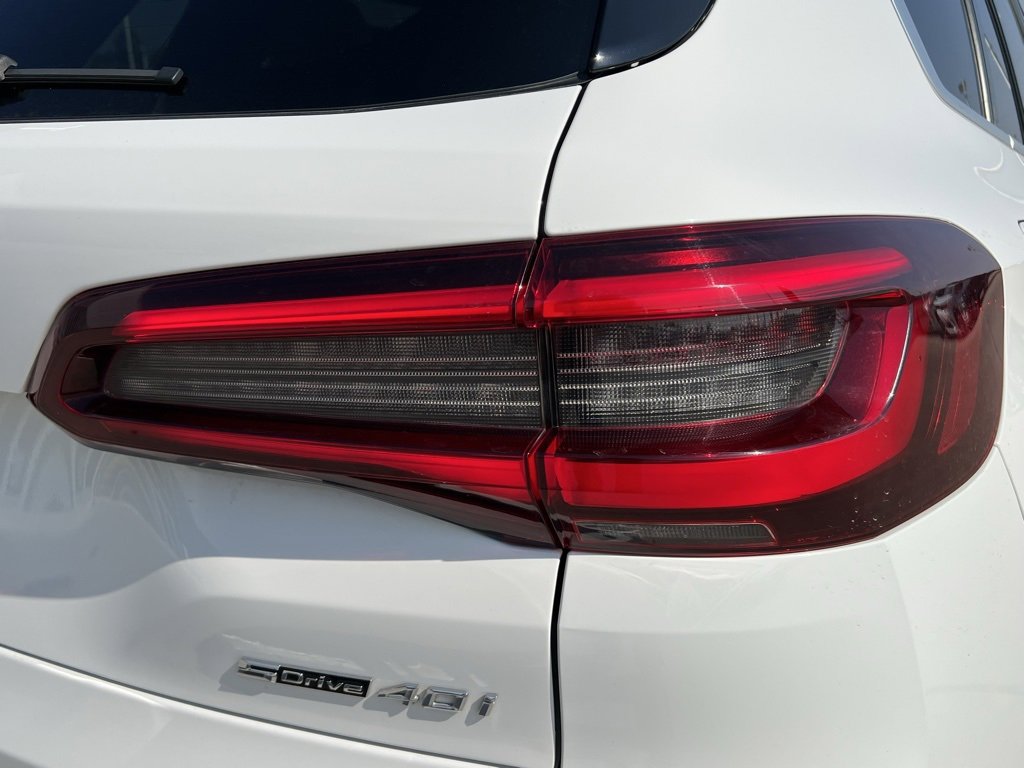 Used 2022 BMW X5 sDrive40i w/ Parking Assistance Package image 9