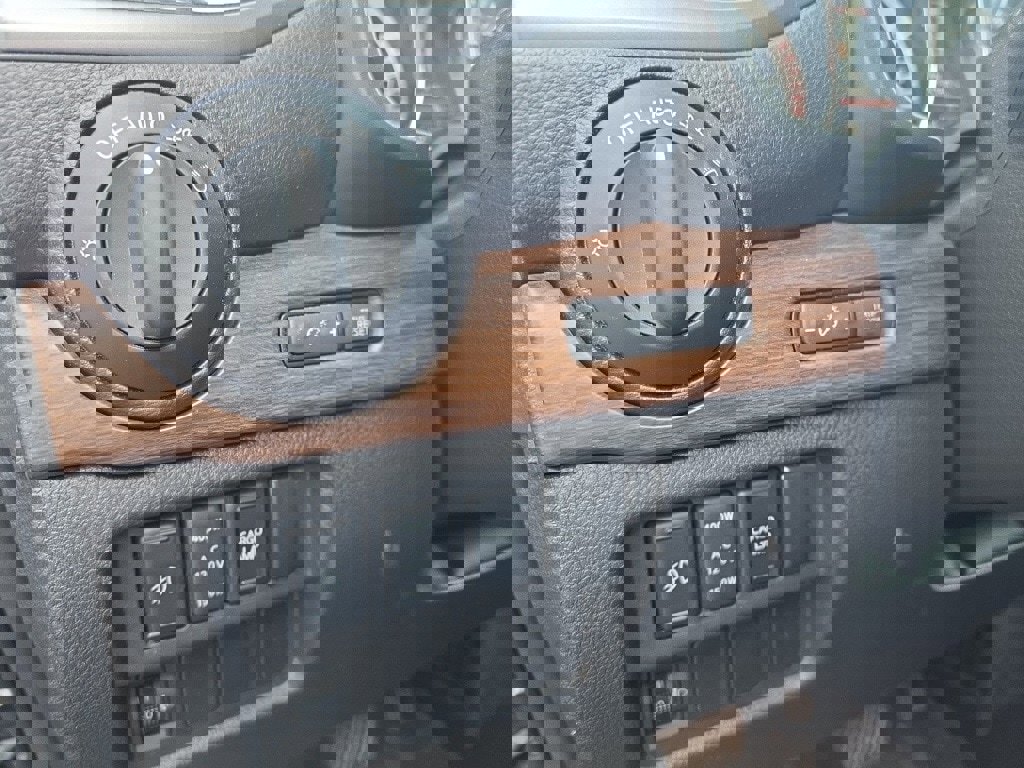 Used 2019 Nissan Titan Platinum Reserve w/ Platinum Utility Package image 22