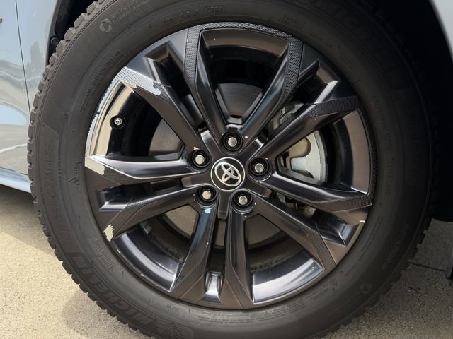Certified 2024 Toyota Sienna XLE Woodland Edition AWD/4WD image 10
