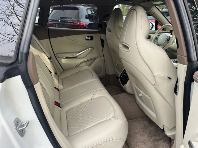 Used 2021 Aston Martin DBX image 13