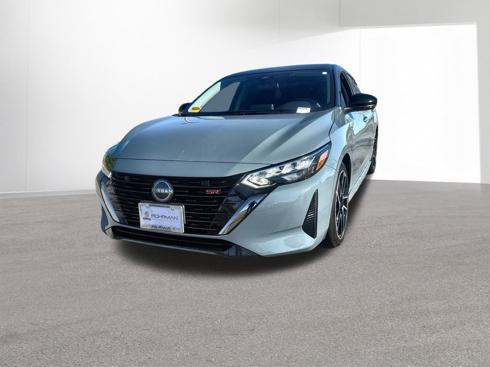 Certified 2025 Nissan Sentra SR FWD image 2