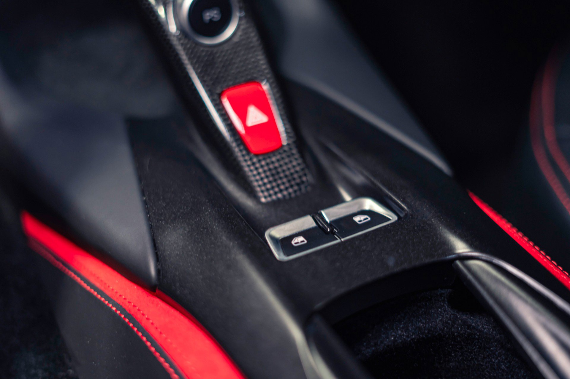 Used 2020 Ferrari 812 Superfast RWD image 42