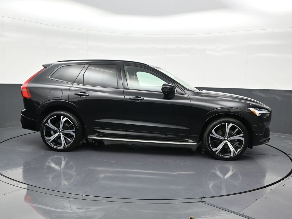 Certified 2022 Volvo XC60 B5 R-Design w/ Advanced Package AWD/4WD image 7