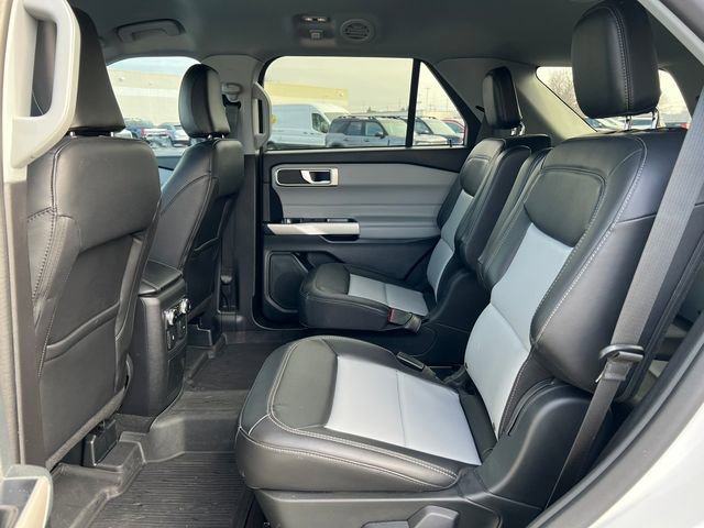 Certified 2023 Ford Explorer XLT w/ Equipment Group 202A image 5