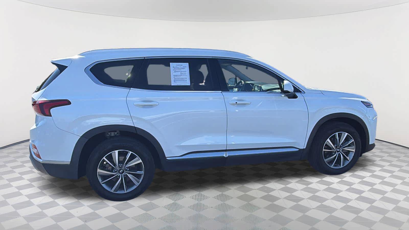 Used 2020 Hyundai Santa Fe SEL w/ Convenience Package FWD image 4