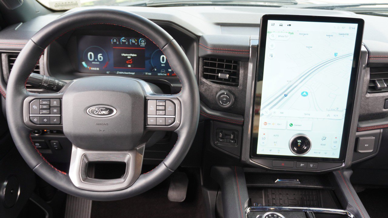 Used 2023 Ford Expedition Limited image 29