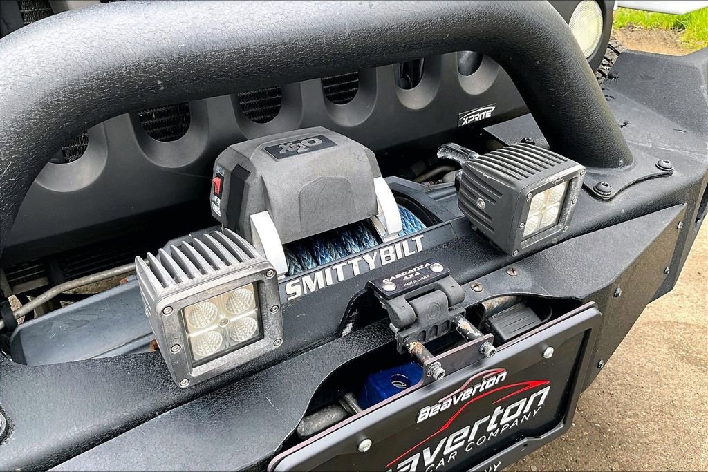 Used 2015 Jeep Wrangler Unlimited Sahara w/ Connectivity Group image 35