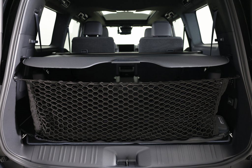 Used 2025 Lexus GX 550 w/ Accessory Package (Z1) image 16