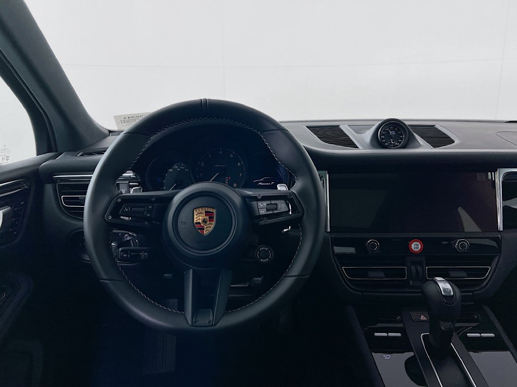 Certified 2026 Porsche Macan Turbo AWD/4WD image 25