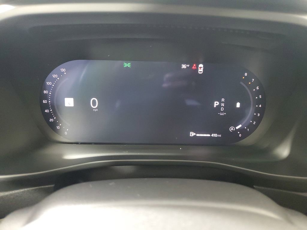 Certified 2026 Volvo XC40 B5 Ultra w/ Climate Package image 29