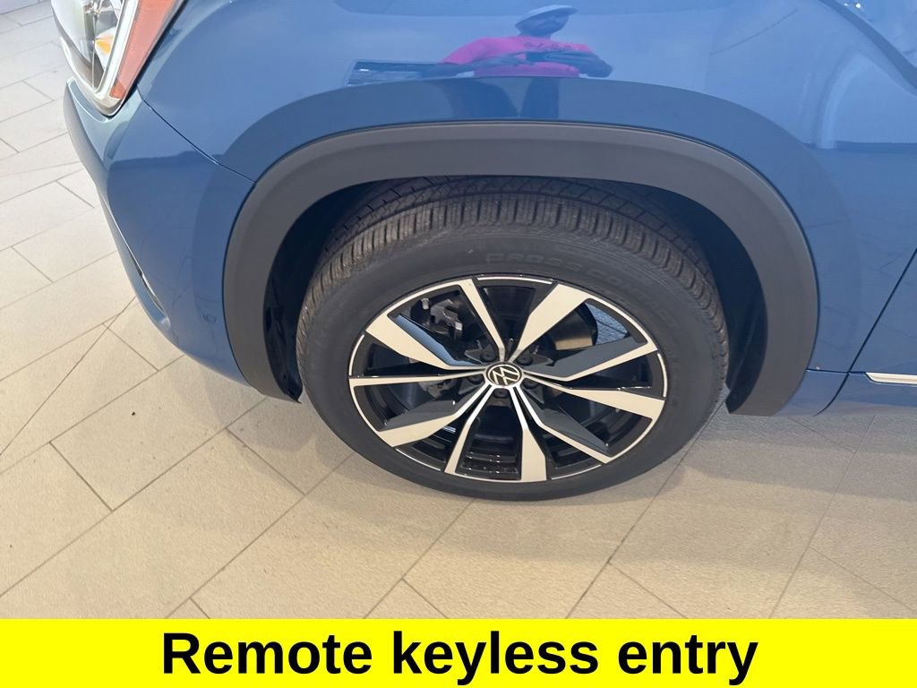New 2026 Volkswagen Atlas Cross Sport SEL Premium R-Line image 9