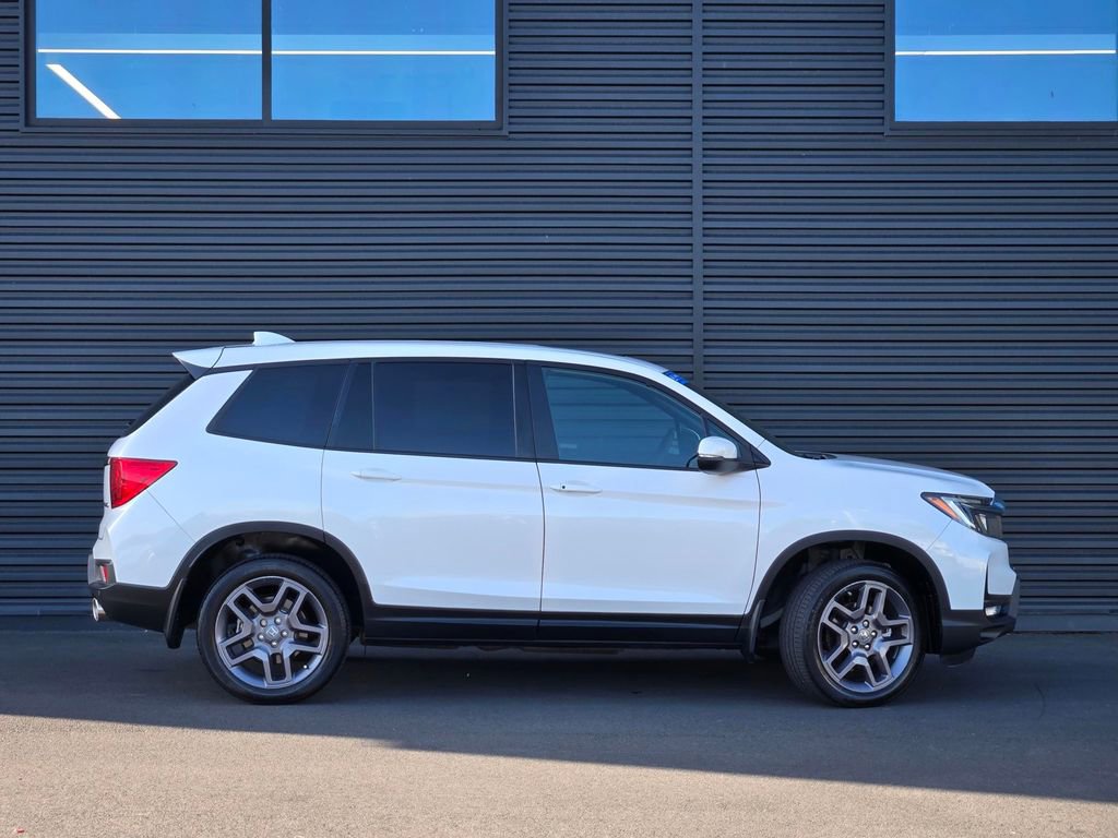 Used 2023 Honda Passport EX-L image 3