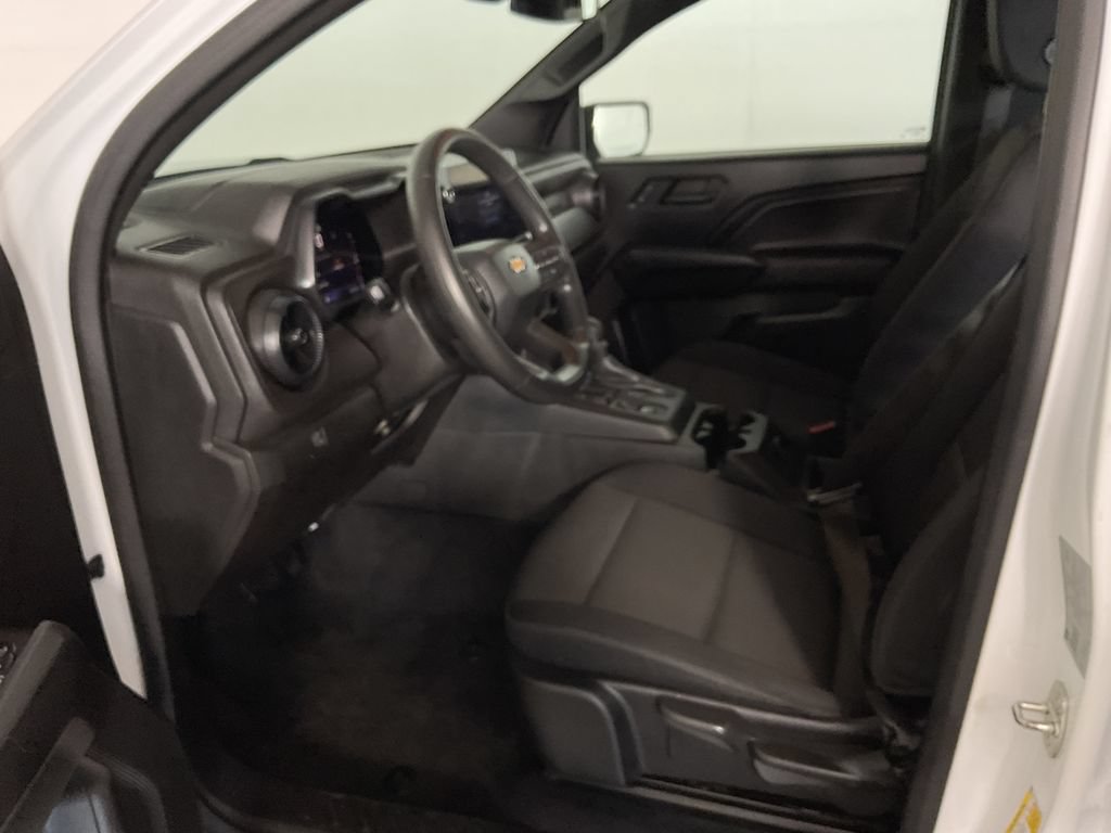 Used 2023 Chevrolet Colorado W/T RWD image 17