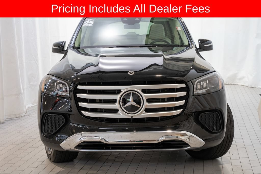 Used 2025 Mercedes-Benz GLS 450 4MATIC image 2