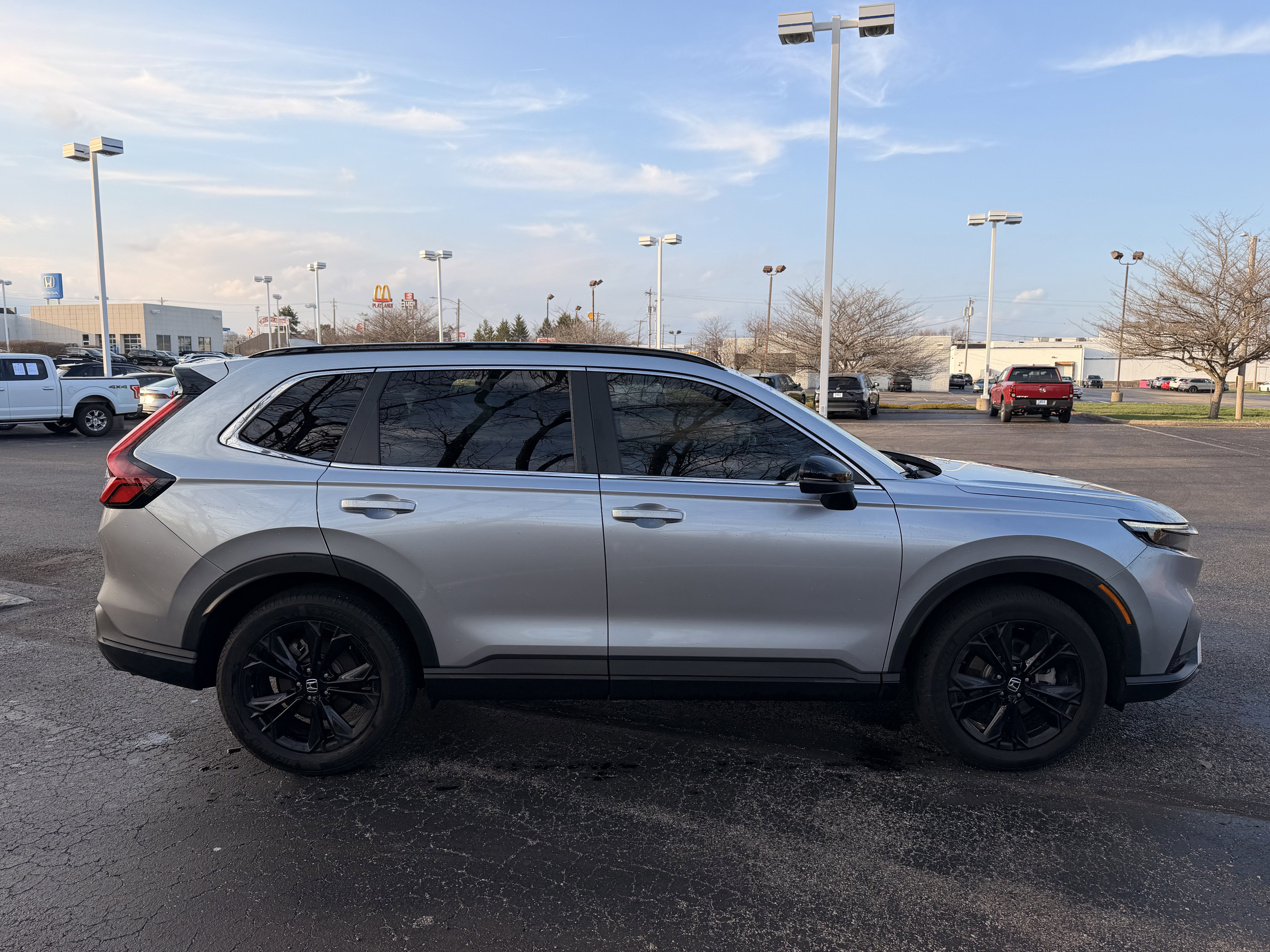 Certified 2023 Honda CR-V Sport Touring image 2