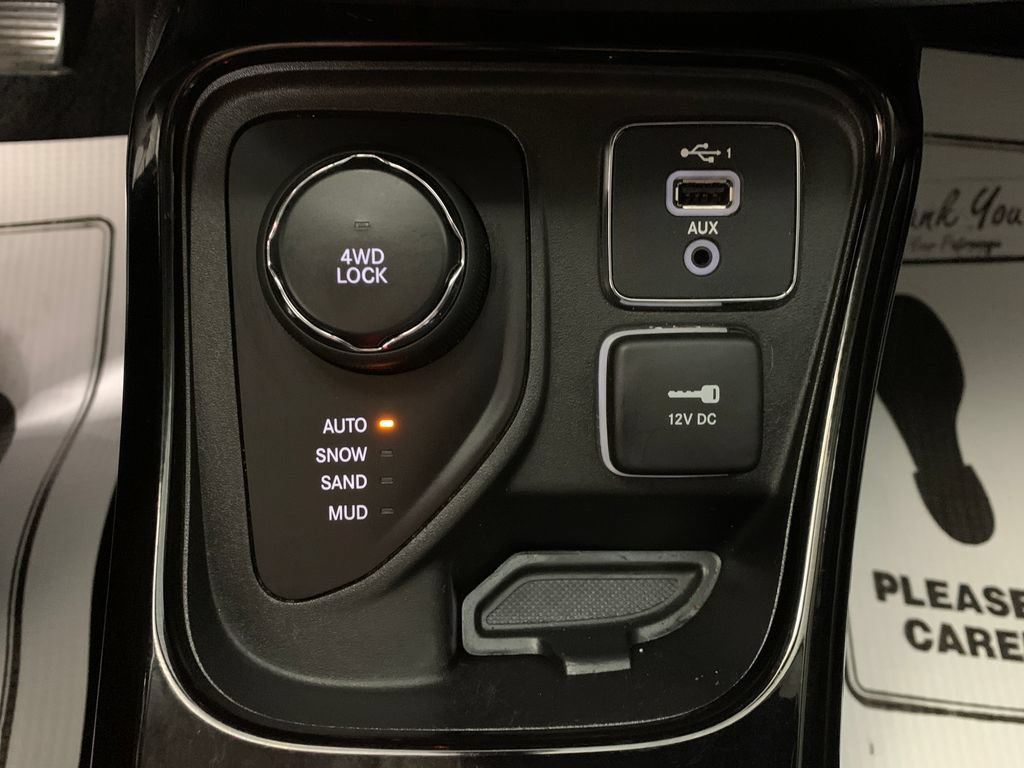 Used 2019 Jeep Compass Limited AWD/4WD image 28
