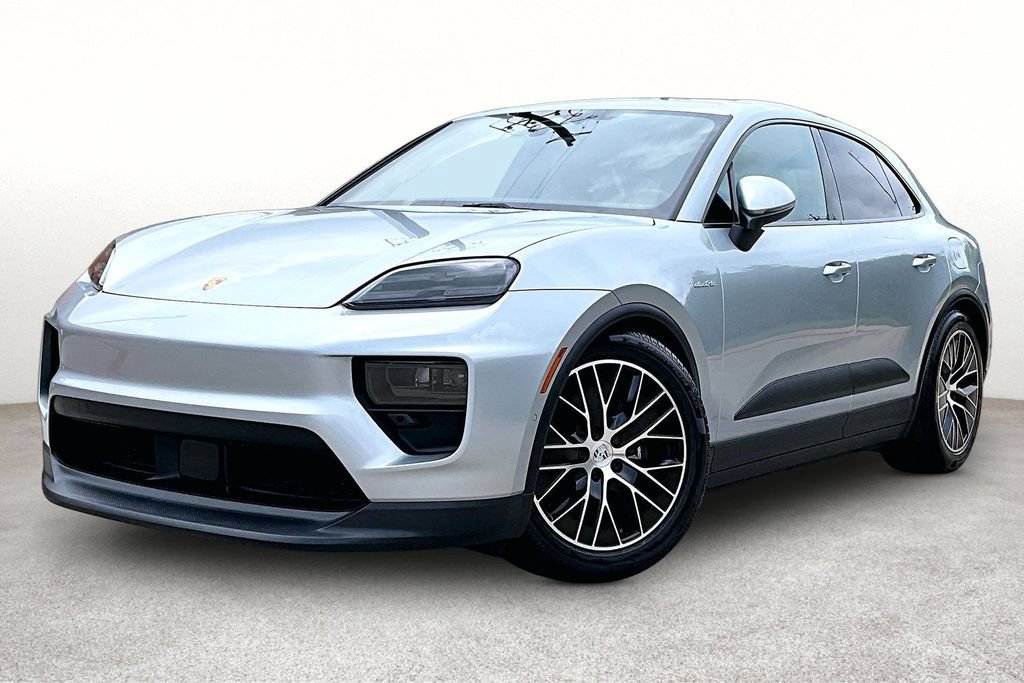 Used 2025 Porsche Macan 4 Electric AWD/4WD image 15