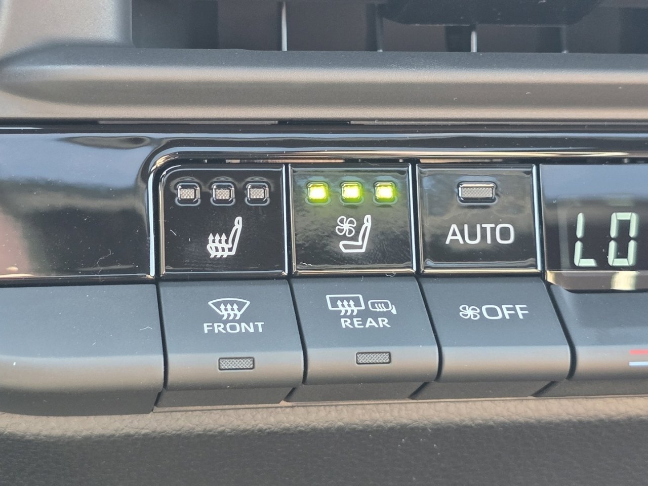 New 2026 Toyota Crown Signia image 9