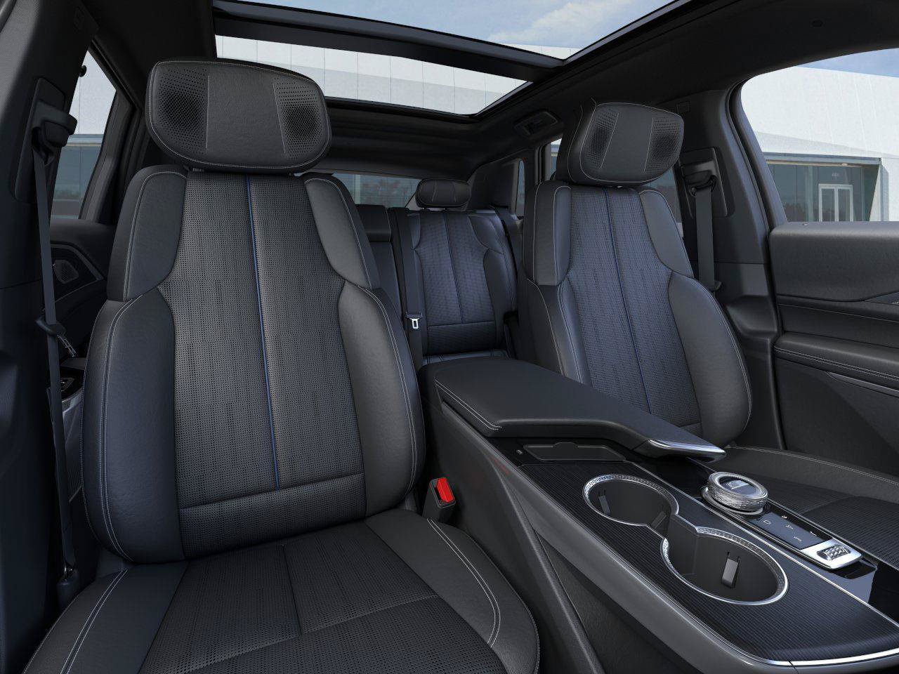 New 2026 Cadillac Lyriq Premium Luxury AWD/4WD image 17