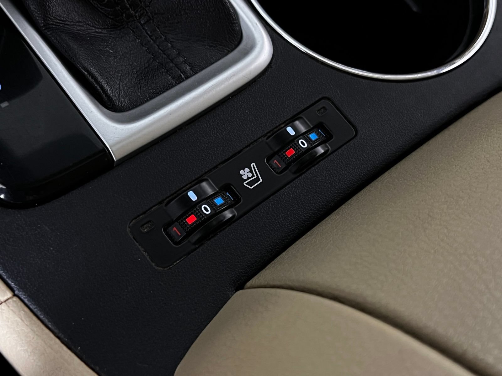Certified 2017 Toyota Highlander Limited FWD image 22