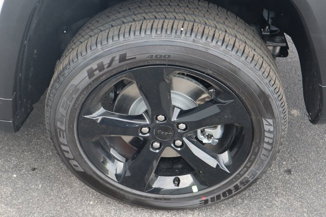 New 2025 Jeep Grand Cherokee L Altitude image 29