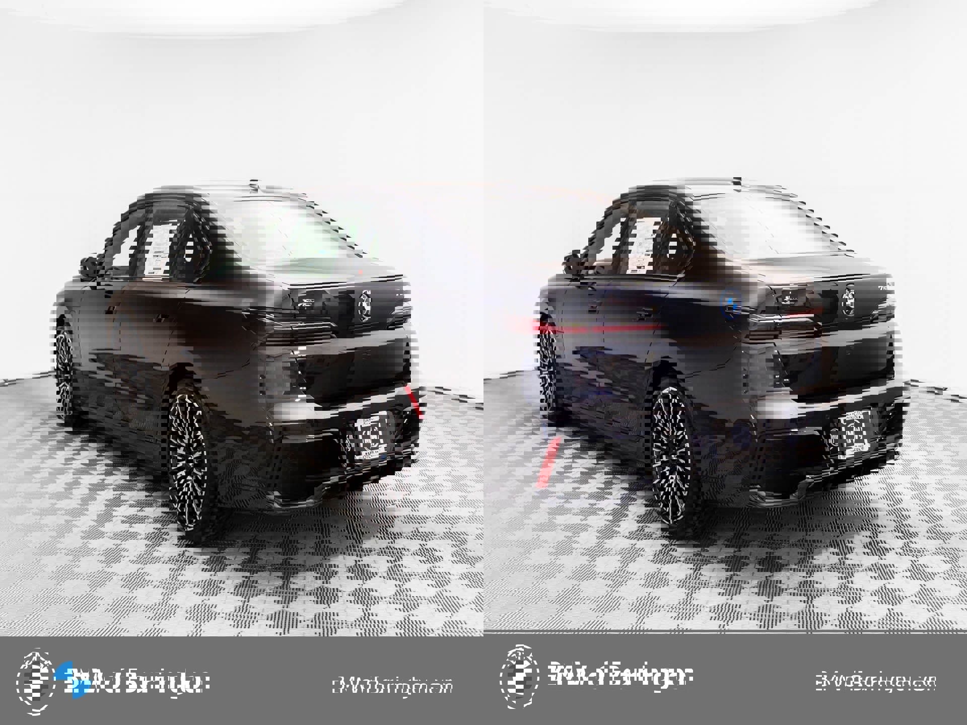 New 2026 BMW 750e xDrive w/ Executive Package image 3