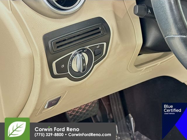 Used 2020 Mercedes-Benz GLC 300 4MATIC image 13