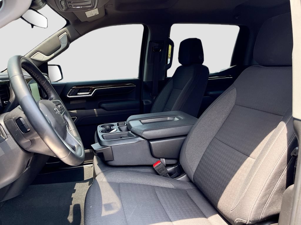 Used 2025 Chevrolet Silverado 1500 LT AWD/4WD image 21