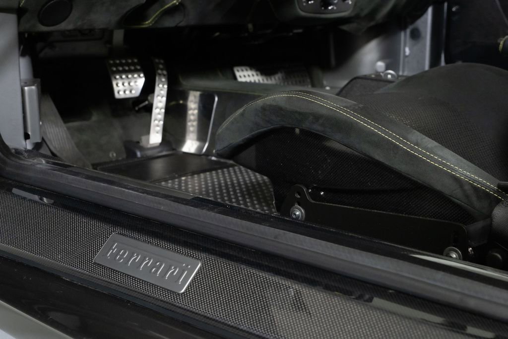 Used 2009 Ferrari F430 Scuderia RWD image 24