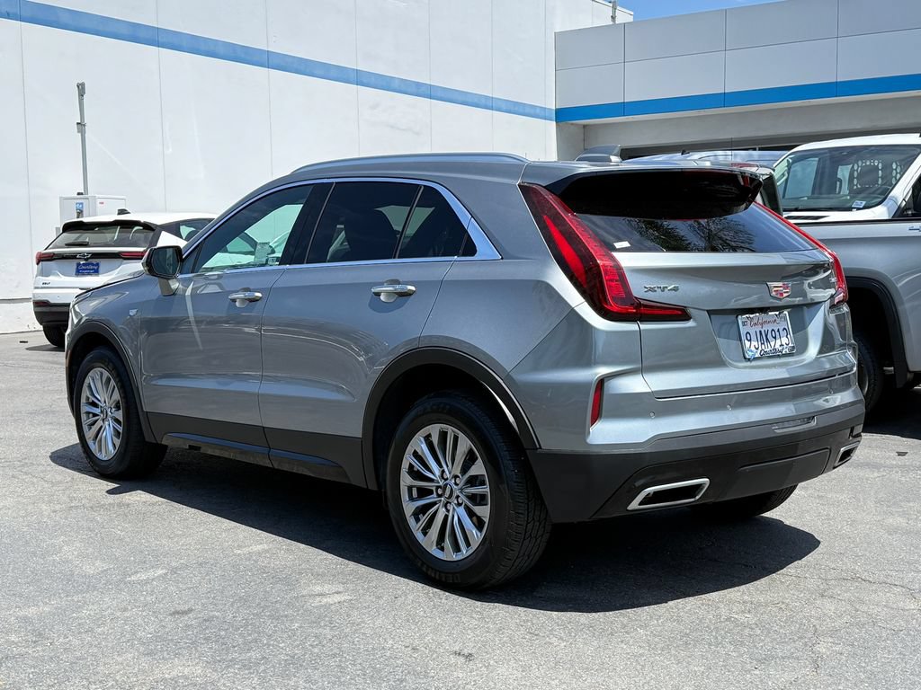 Used 2024 Cadillac XT4 Premium Luxury FWD image 9