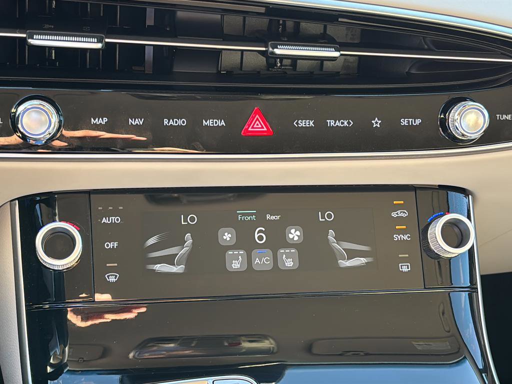 Certified 2026 Genesis GV70 2.5T image 32